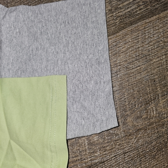 Green and Gray Short Sleeve Tees Soft Cotton Blend - Picture 4 of 5